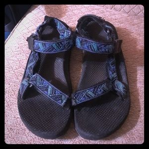 Green and Blue Aztec print Teva size 8 GUC